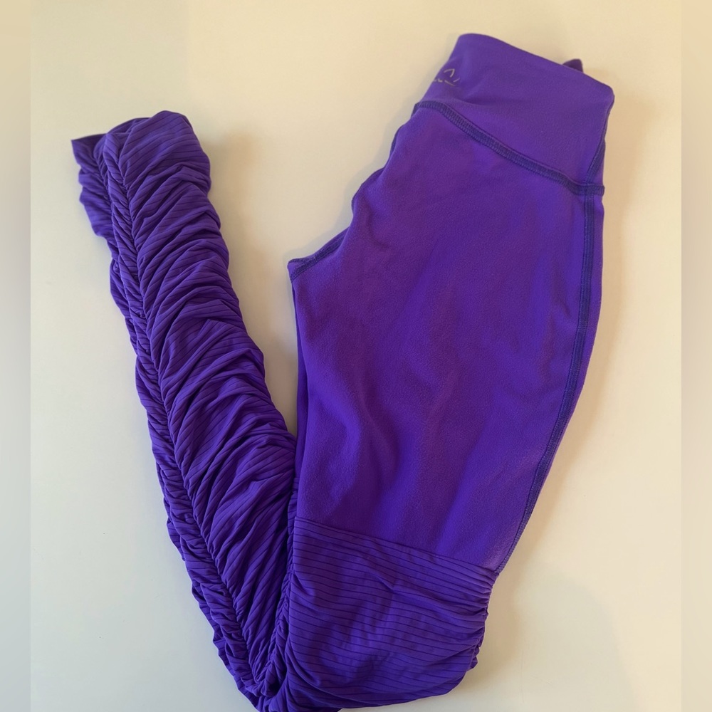 Beyond Yoga purple stripe pure barre leg warmer leggings Womens XS
